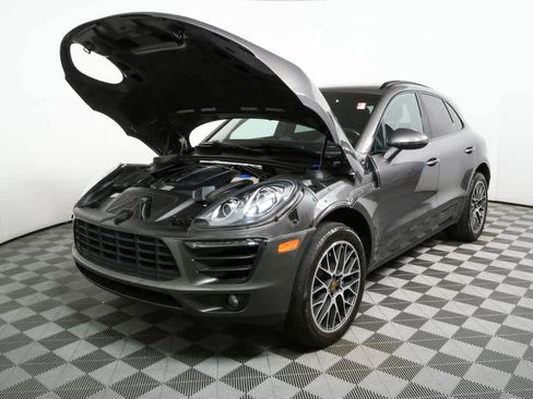 Used 2015 Porsche Macan S AWD/4WD image 32