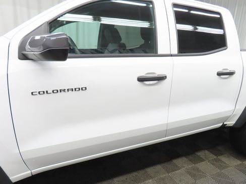 Used 2025 Chevrolet Colorado Trail Boss image 40