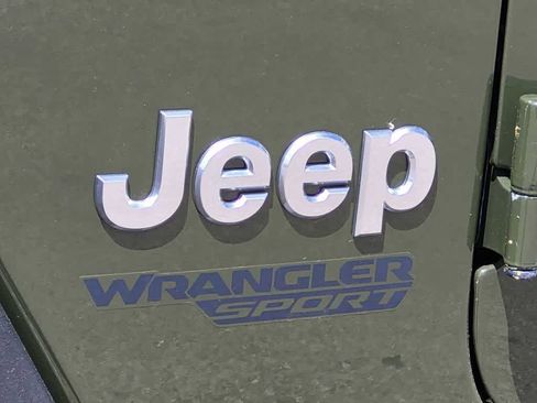 Used 2021 Jeep Wrangler Sport AWD/4WD image 15