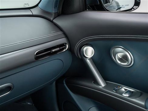 New 2026 Genesis GV60 Advance image 25