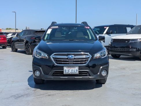 Used 2019 Subaru Outback 2.5i Premium AWD/4WD image 2