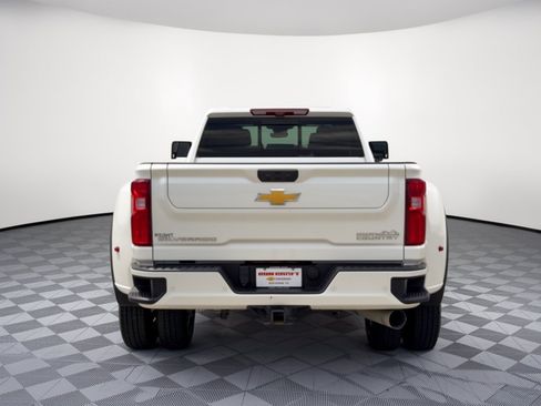 Used 2025 Chevrolet Silverado 3500 High Country w/ High Country Premium Package AWD/4WD image 11