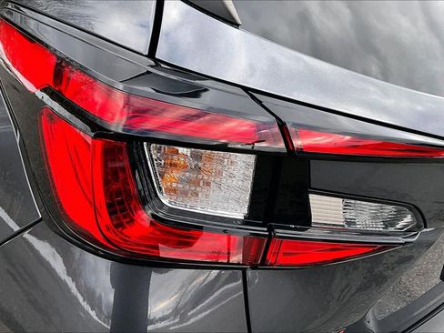 Used 2024 Subaru Crosstrek 2.0i Premium image 27