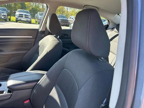 Used 2023 Nissan Altima 2.5 SV image 12