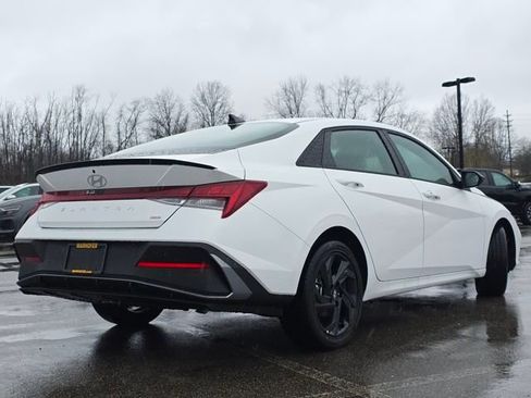 New 2026 Hyundai Elantra Sport FWD image 16