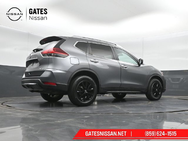 Used 2018 Nissan Rogue SV AWD/4WD image 38