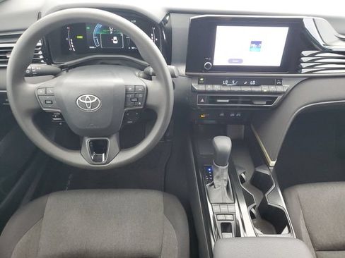 Used 2025 Toyota Camry LE w/ Convenience Package FWD image 16