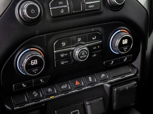 Used 2019 Chevrolet Silverado 1500 LT Trail Boss image 31