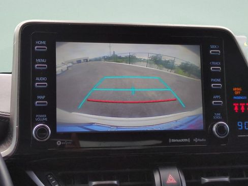 Used 2019 Toyota C-HR Limited FWD image 16