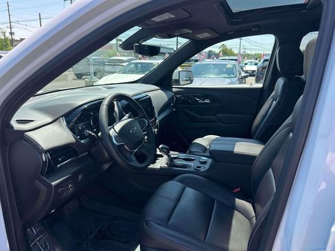 Used 2023 Chevrolet Traverse RS w/ LPO, Floor Liner Package AWD/4WD image 16