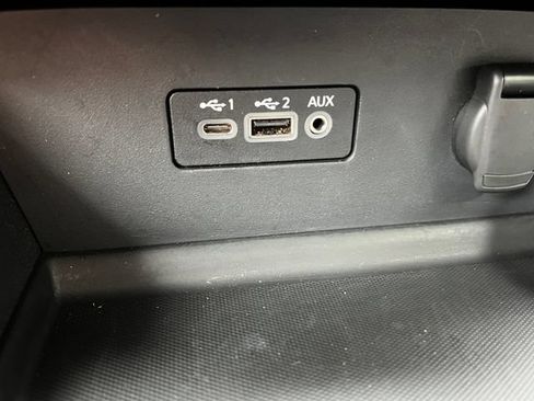 Used 2025 Nissan Altima 2.5 SV FWD image 21