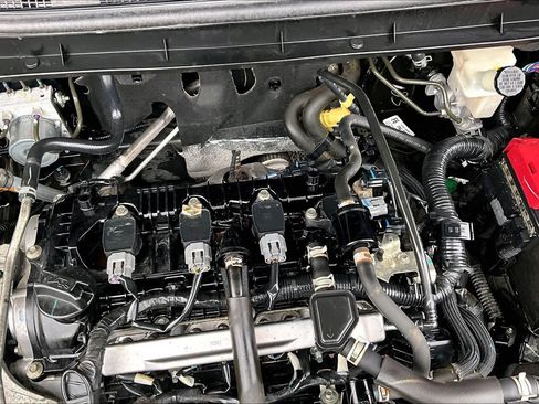 Certified 2024 Nissan Kicks S image 32