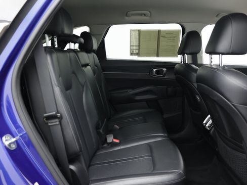 Used 2022 Kia Sorento S FWD image 38