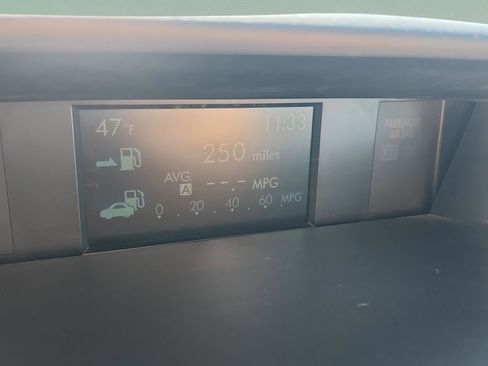 Used 2015 Subaru Forester 2.5i w/ Alloy Wheel Package image 34