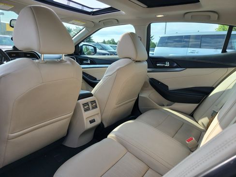 Used 2019 Nissan Maxima 3.5 SL w/ Floor Mat Group FWD image 14