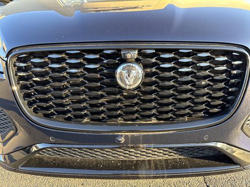 Used 2026 Jaguar F-PACE R-Dynamic S image 9