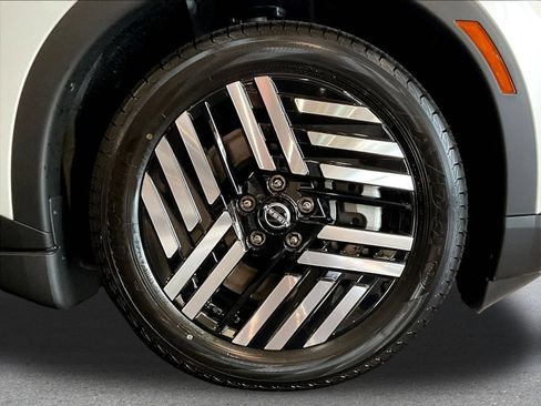 New 2026 Nissan Leaf SV+ w/ Floor Mat Package (SV+) FWD image 12
