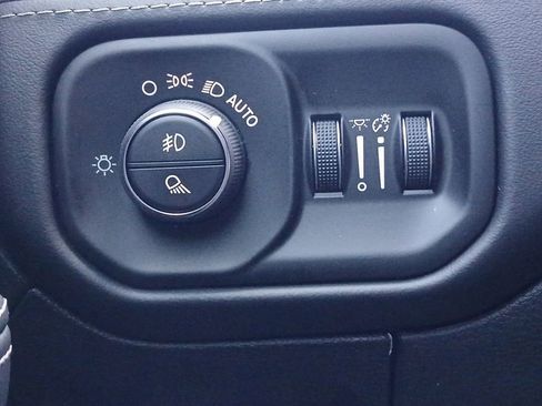 Used 2026 RAM 1500 Limited AWD/4WD image 12