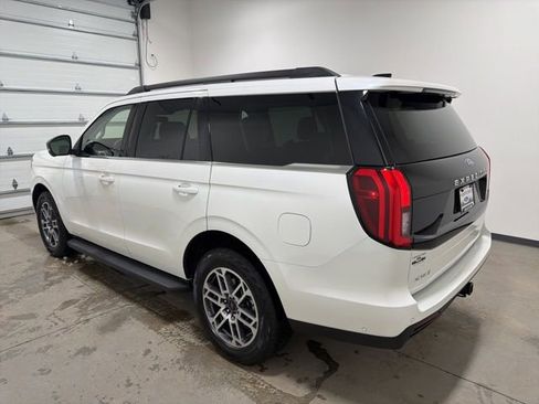 Used 2025 Ford Expedition Active image 6