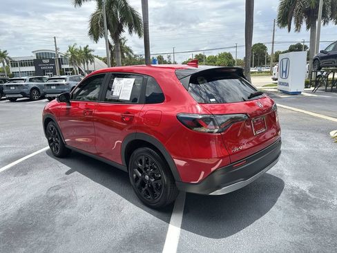 Certified 2025 Honda HR-V Sport image 6