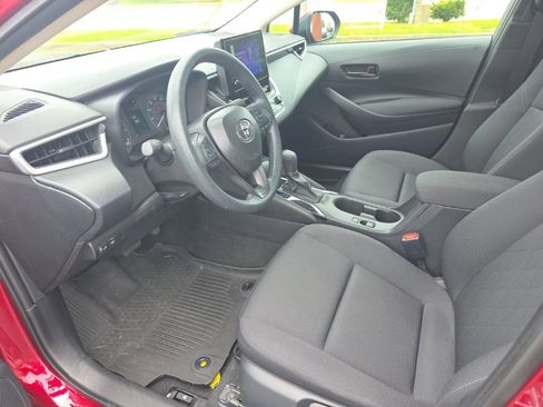 Certified 2025 Toyota Corolla LE FWD image 8