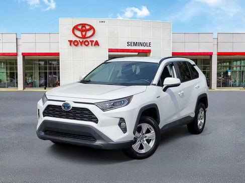 Used 2021 Toyota RAV4 XLE AWD/4WD image 1