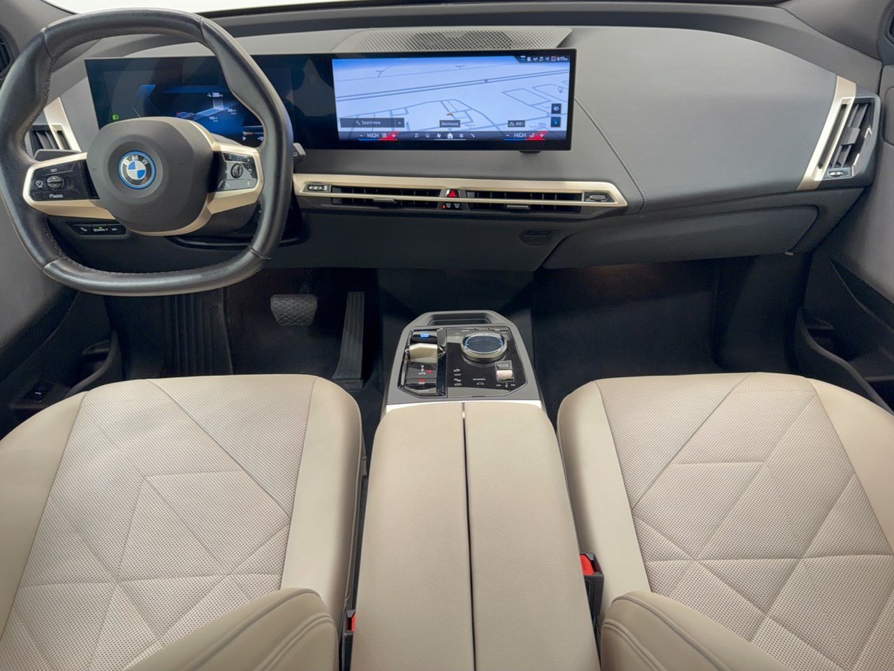 Certified 2024 BMW iX xDrive50 w/ Sport Package AWD/4WD image 17