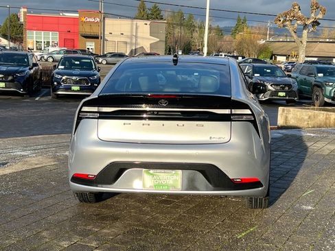 New 2026 Toyota Prius Plug-In Hybrid image 4