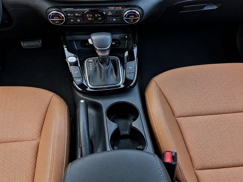 Used 2025 Kia Soul EX FWD image 16