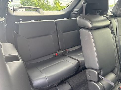 Used 2025 Mitsubishi Outlander AWD image 30