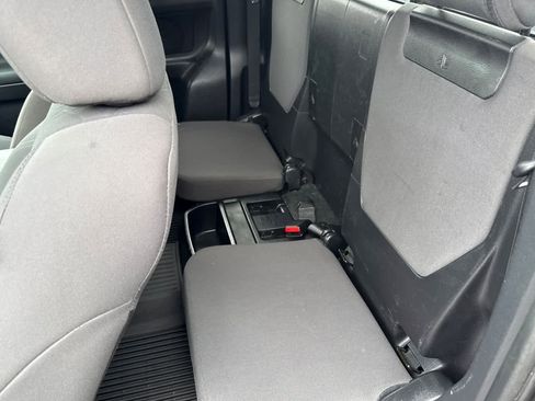 Used 2018 Toyota Tacoma TRD Sport w/ Technology Package RWD image 13