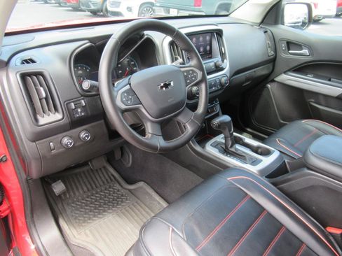 Used 2020 Chevrolet Colorado LT w/ LPO, Premium Interior Package AWD/4WD image 20