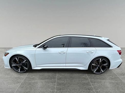 Used 2022 Audi RS 6 w/ Executive Package AWD/4WD image 2
