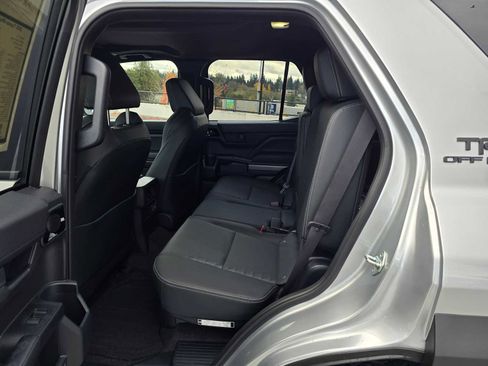 Certified 2025 Toyota 4Runner TRD Off-Road Premium image 18