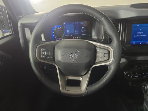 Used 2023 Ford Bronco Big Bend AWD/4WD image 14