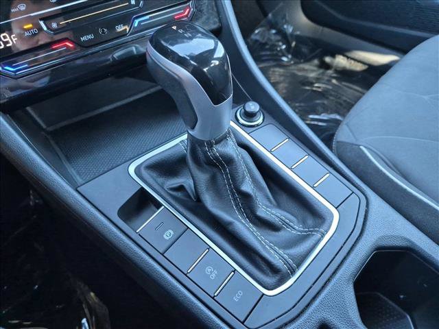 Used 2025 Volkswagen Jetta Sport FWD image 12