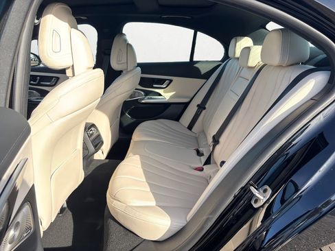 New 2026 Mercedes-Benz E 350 4MATIC Sedan image 16