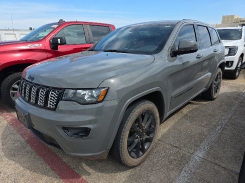 Used 2021 Jeep Grand Cherokee Laredo X AWD/4WD image 1