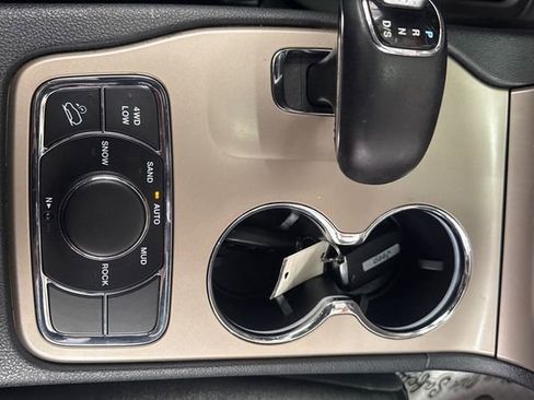 Used 2014 Jeep Grand Cherokee Limited AWD/4WD image 16
