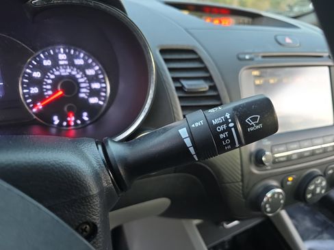 Used 2016 Kia Forte EX w/ EX Premium Package image 26