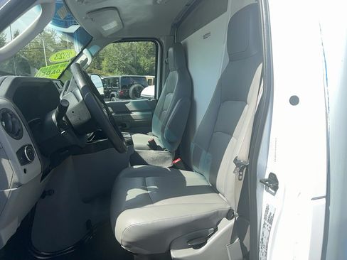 Used 2023 Ford E-350 and Econoline 350 Super Duty w/ Power Windows & Locks Group RWD image 13