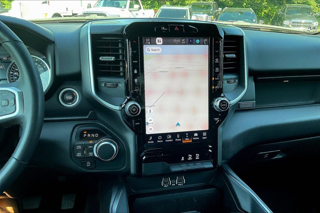 Used 2025 RAM 1500 Big Horn AWD/4WD image 16