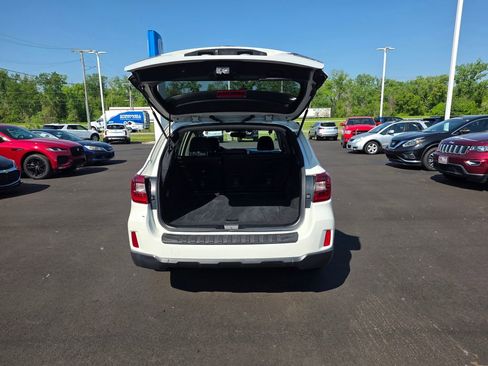 Used 2016 Subaru Outback 2.5i Limited AWD/4WD image 13