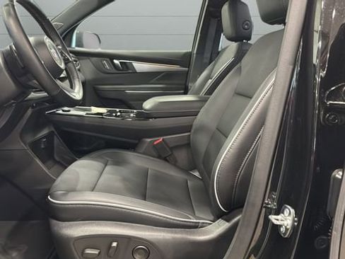 Used 2025 Buick Enclave Preferred image 18