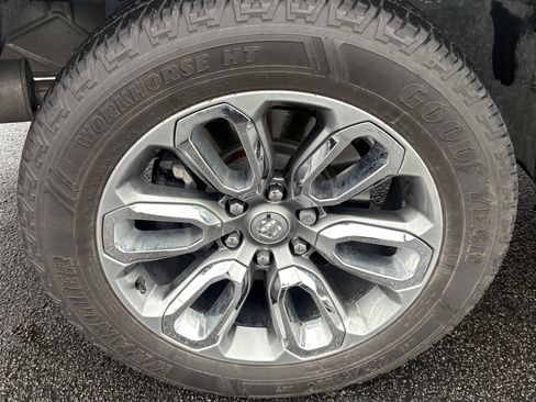 Used 2021 RAM 1500 Laramie w/ Sport Appearance Package image 14