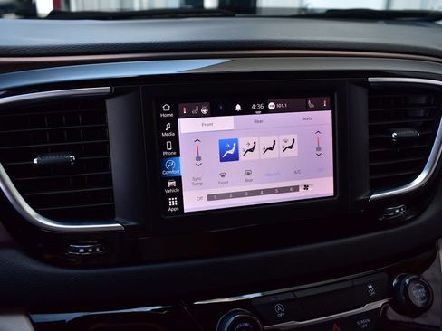 Used 2023 Chrysler Voyager LX FWD image 43