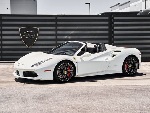Used 2019 Ferrari 488 Spider RWD image 5