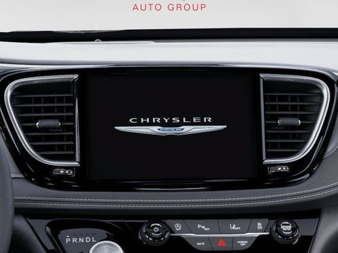 New 2026 Chrysler Pacifica Select FWD image 18