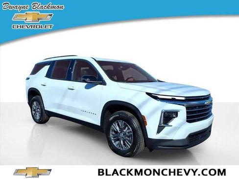 New 2026 Chevrolet Traverse LT w/ LPO, Floor Liner Package image 1