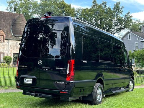 Used 2022 Mercedes-Benz Sprinter 3500 image 30